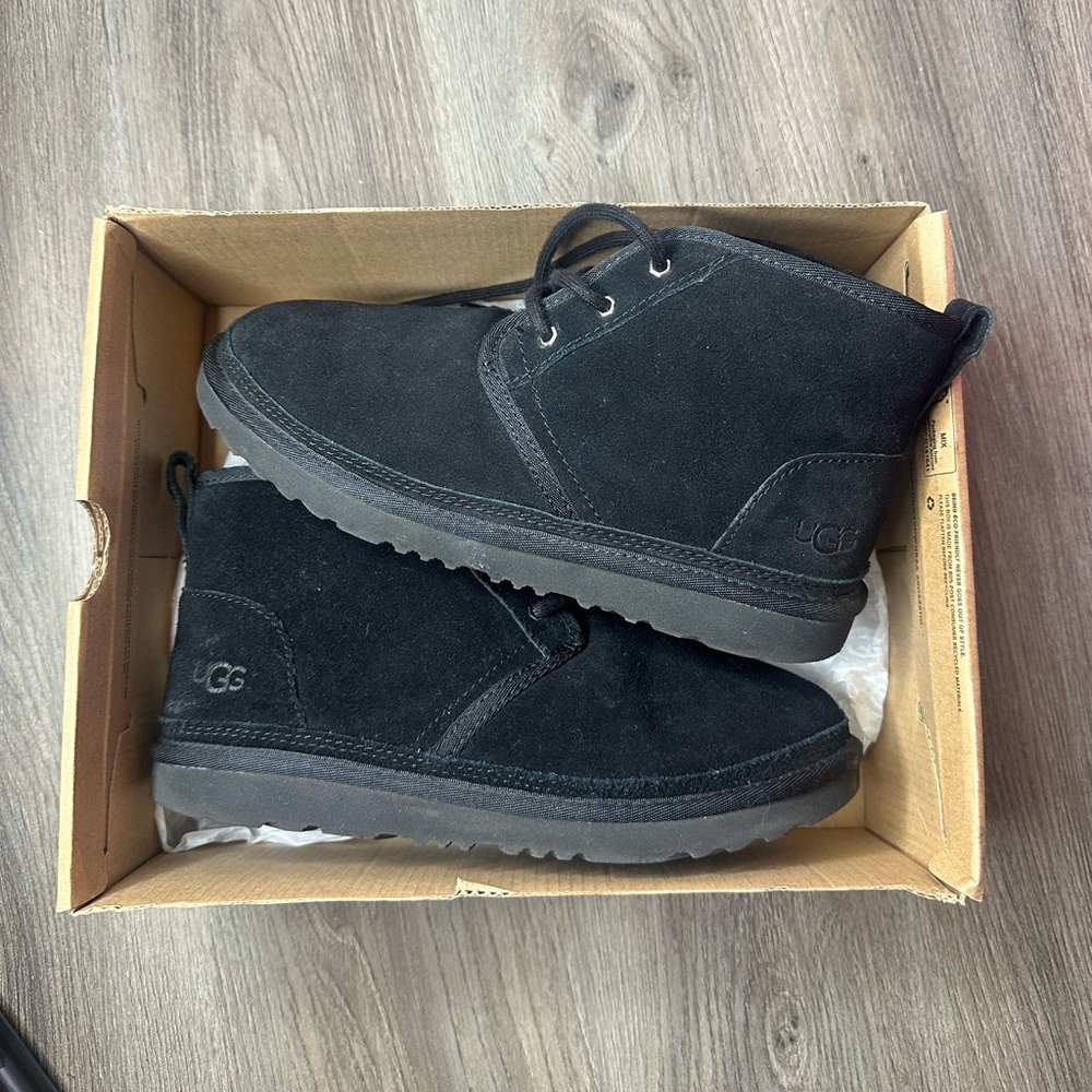 UGG Kids Neumel II Black Suede Boots Size 6 Unisex